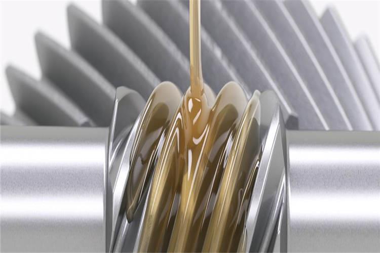 工業(yè)齒輪油要規(guī)范擺放，保障搬運(yùn)的方便